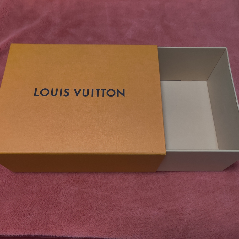 Louis Vuitton Orange Box - Picture 14 of 14
